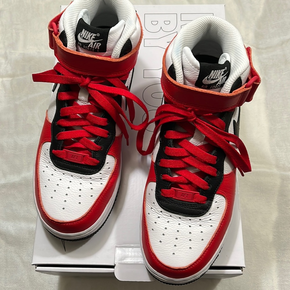 Nike Air Force 1 Women Size 8.5